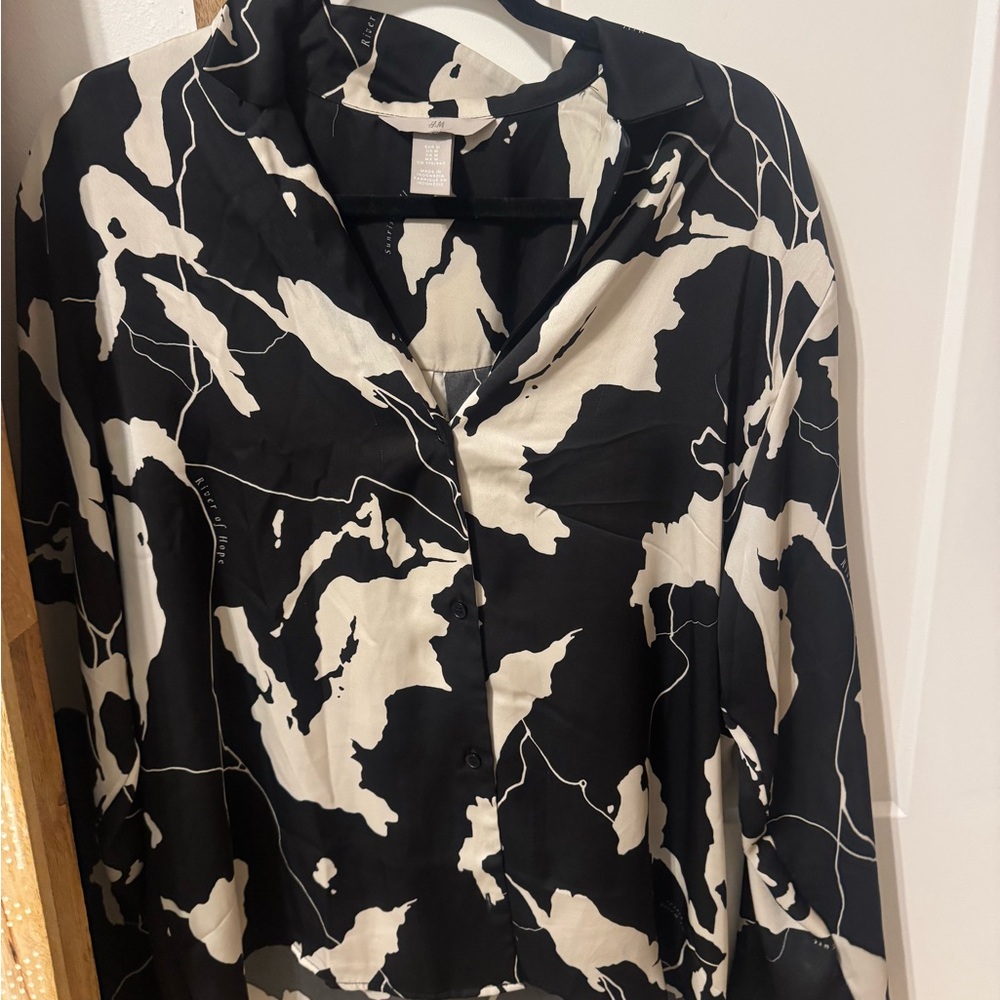 H&M Black and White Blouse